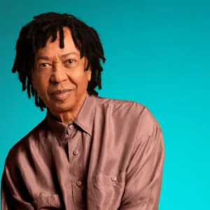 50 anos de Djavan: a poesia que atravessou gerações e canta o Brasil em movimento