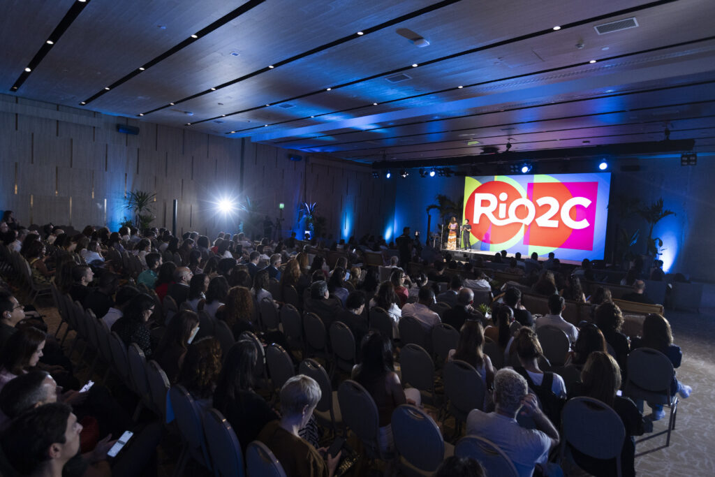 Rio2C 2026 anuncia programação com painéis com João Gomes, IZA e Xamã