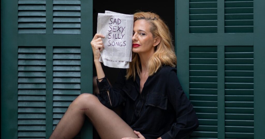 Letrux anuncia ‘SadSexySillySongs’, seu quarto álbum de estúdio