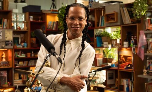 Tiny Desk Brasil apresenta lirismo inventivo de Giovani Cidreira